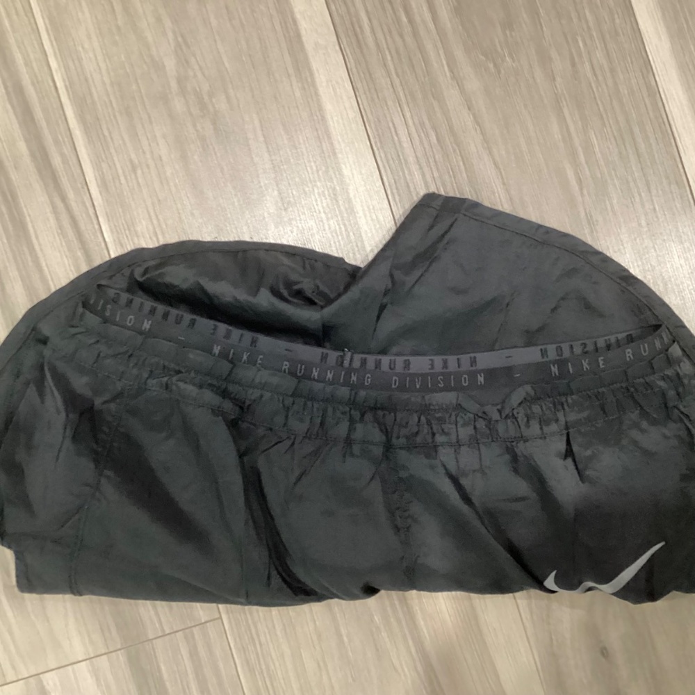 Nike Shorts - Picture 2 of 9